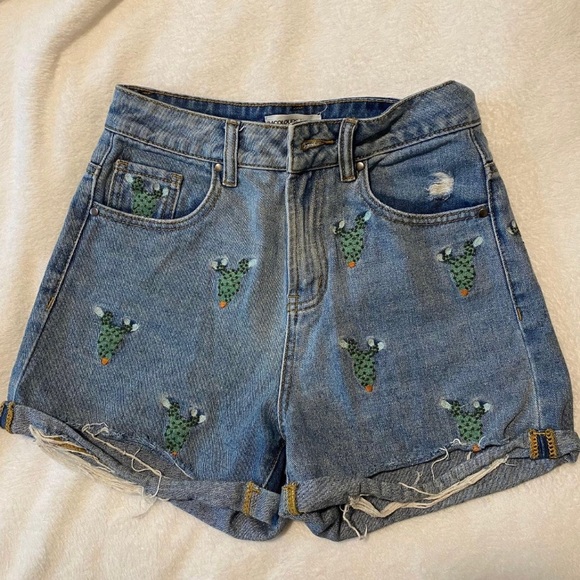 Cactus jean shorts - Picture 1 of 3